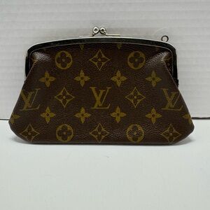 Vintage LOUIS VUITTON Monogram Canvas Kisslock Pouch